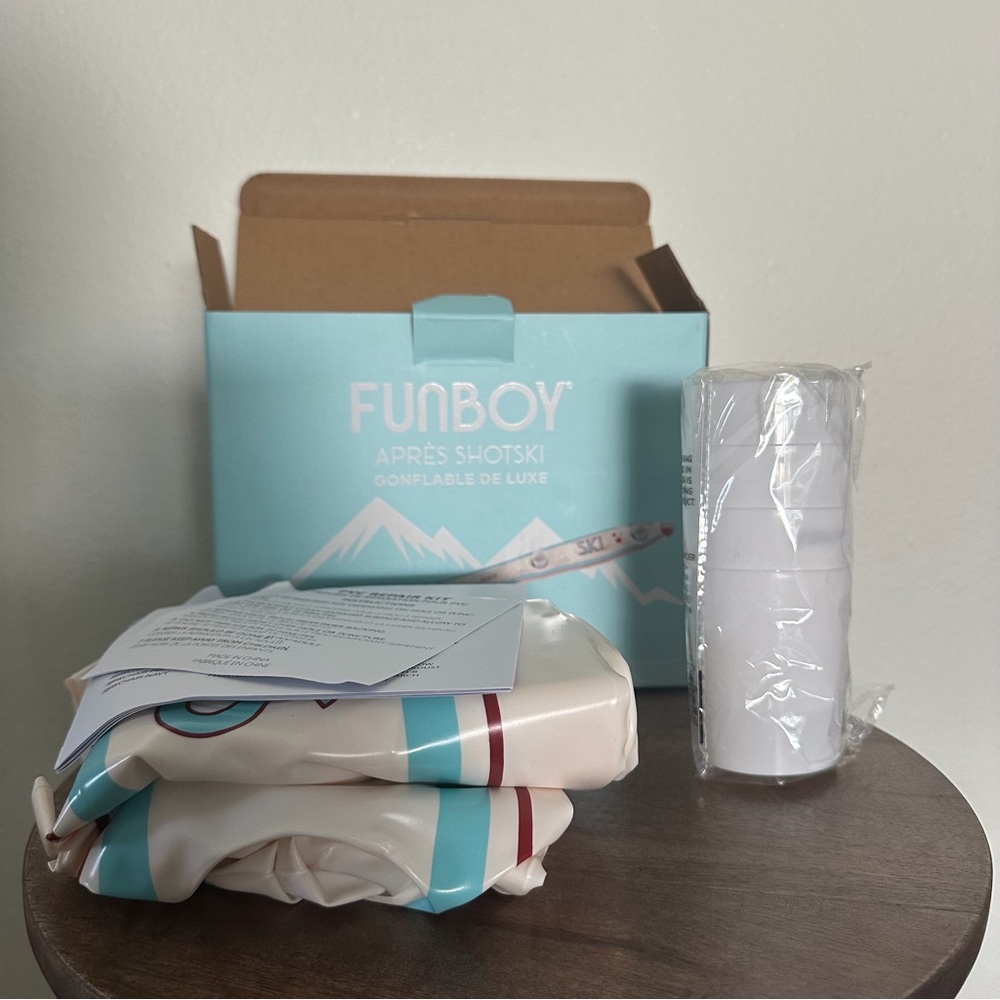 Funboy Après ShotSki Inflatable - Picture 3 of 4